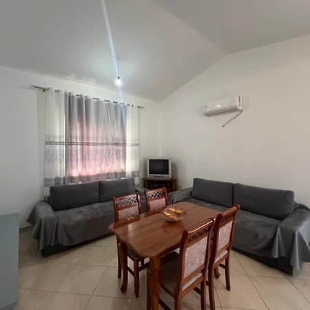 House 公寓 迪夫亚卡